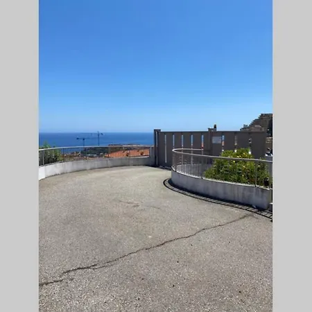Portes De Monaco, Au Calme, Terrasse Et Parking Daire